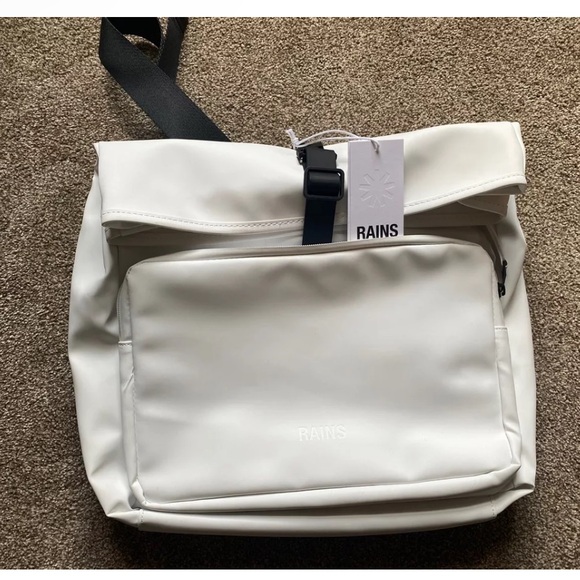 RAINS Roll Top Commuter Messenger - Picture 5 of 7